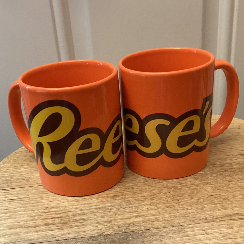 Set of 2 REESE’S LOGO mugs 12 ounces Galerie ceramic